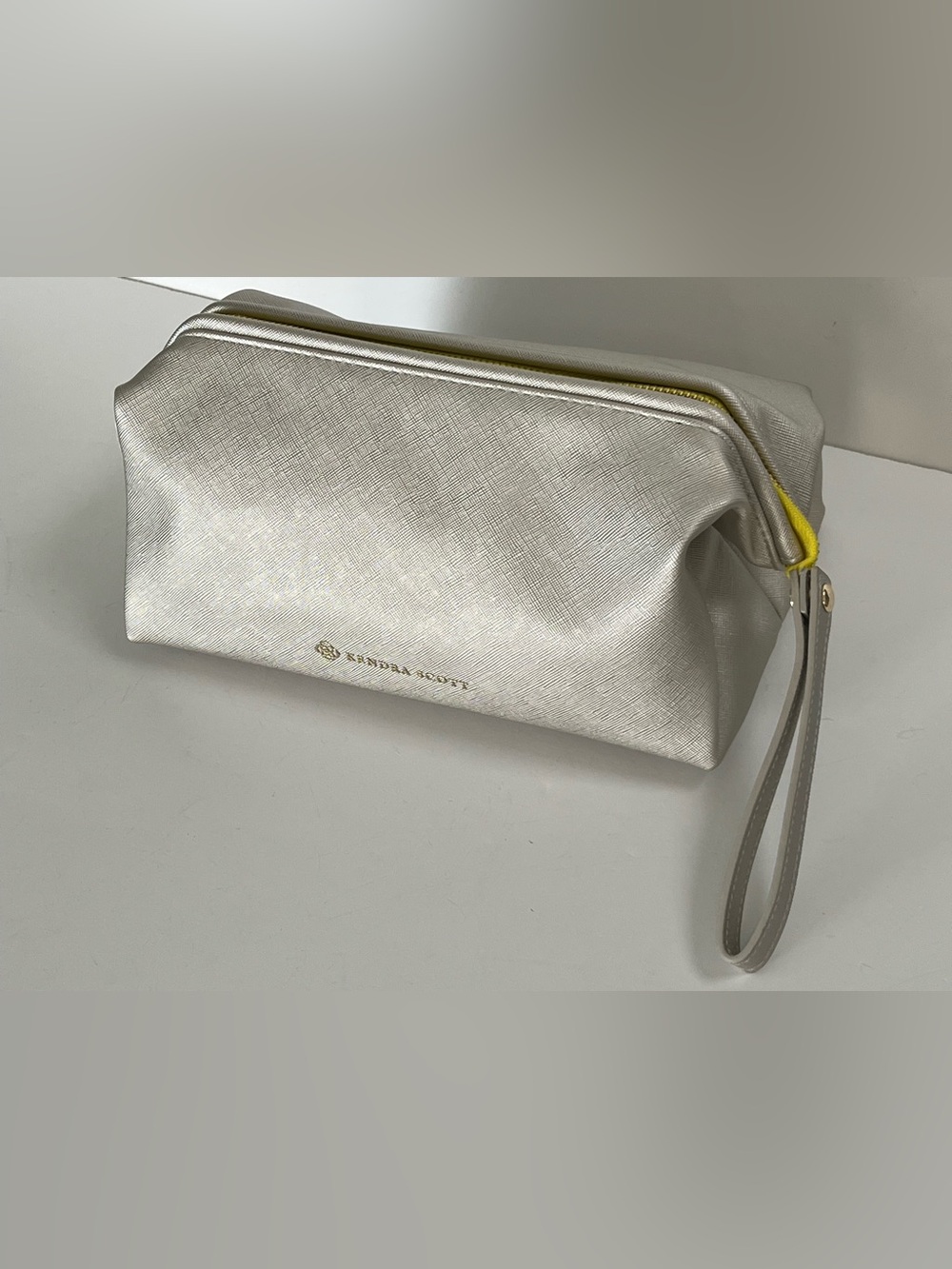 Kendra Scott Metallic Silver Yellow Gold Cosmetic Bag NWT